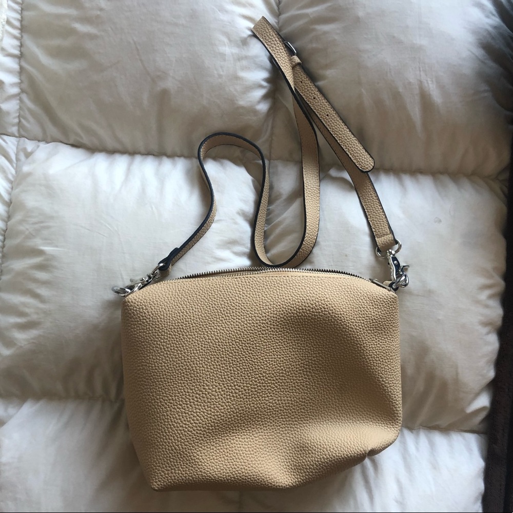 Crossbody purse